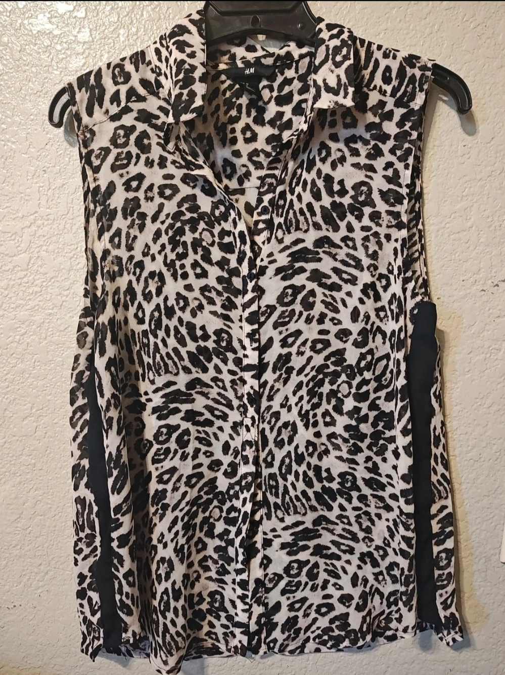 H&M Black & White Sleeveless Leopard-Print Blouse